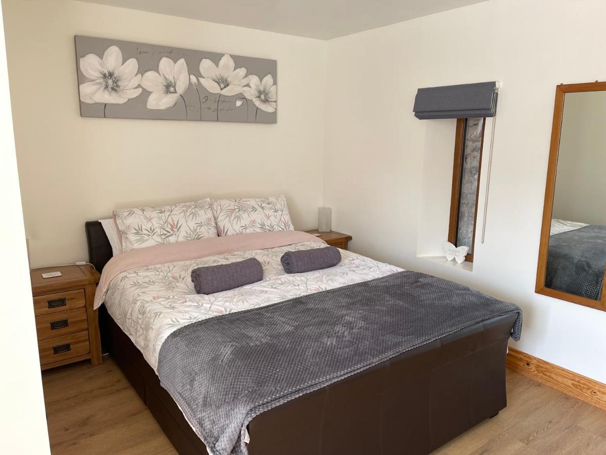 Red Kite Barn Villa Ammanford Exterior photo